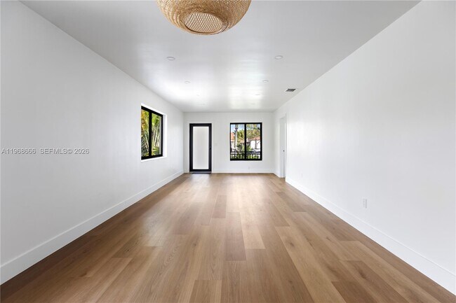 Building Photo - 1618 SW 18th St