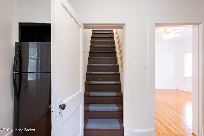 Building Photo - 2032 Lakeside Dr