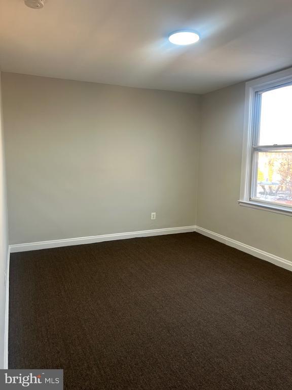 Building Photo - 3800 W Forest Park Ave