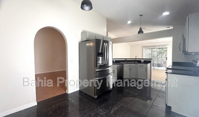 Building Photo - 10827 Laxton St