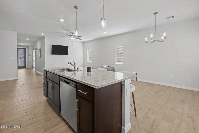 Building Photo - 12677 Viendo Norte Dr