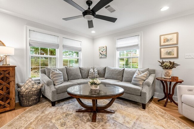 Building Photo - 1628 Pine Valley Rd