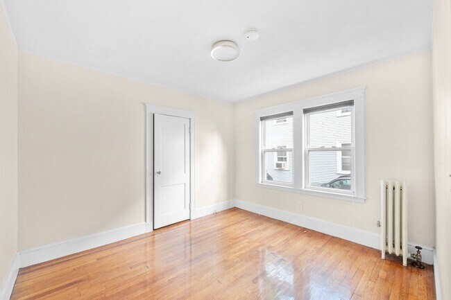 Building Photo - 159 Palmer St