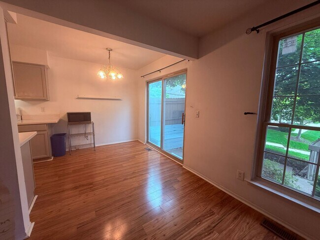 Building Photo - 3025 Forest Creek Ct