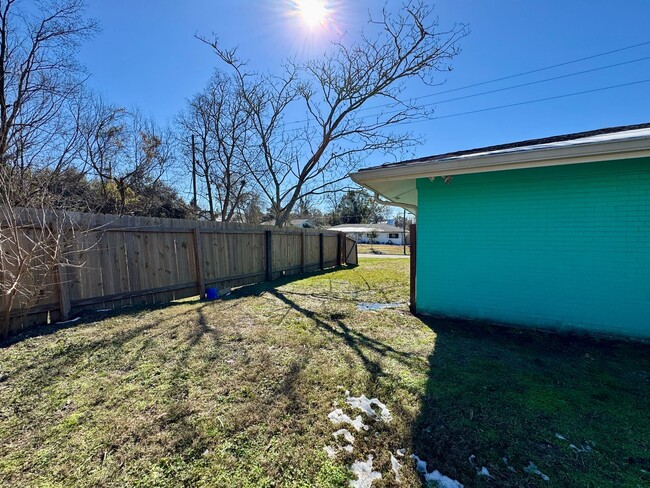 Building Photo - Charming Coastal Home at 345 Carrol Drive ...