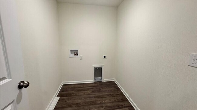 Building Photo - 2275 NW 23rd Rd