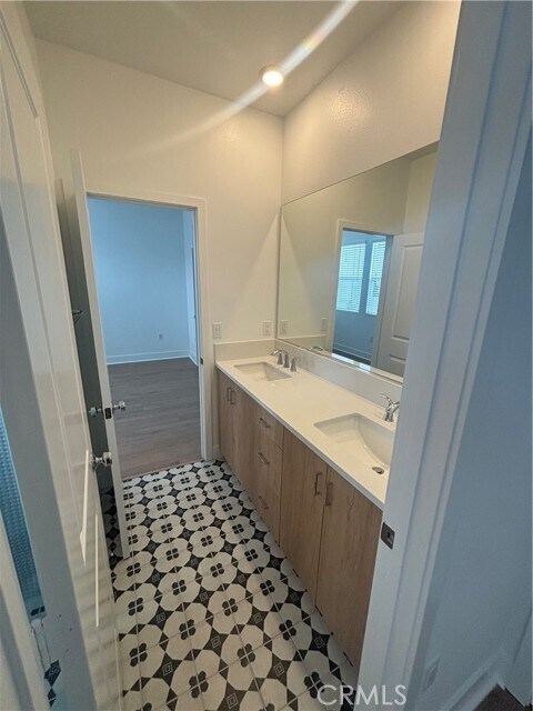 Building Photo - 1720 Park St