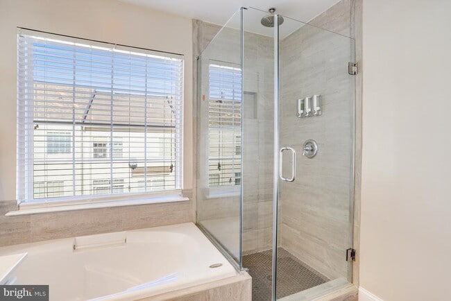 Building Photo - 2342 Huntington Station Ct