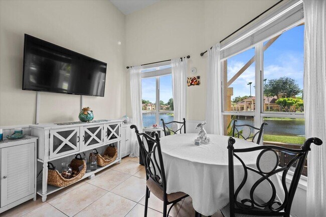 Building Photo - 4887 Via Palm Lakes Via