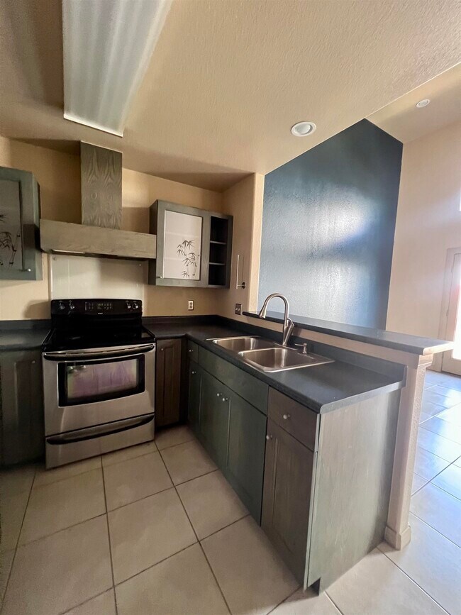 Building Photo - 1008 Dicky Ln