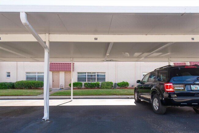 Building Photo - 10032 65th Ave N