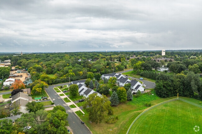 Building Photo - River Bend Townhomes