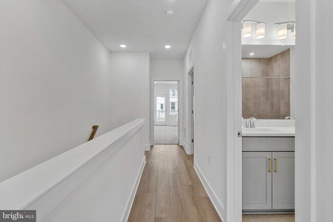 Building Photo - 19826 Lavender Dust Sq