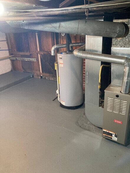 Building Photo - 735 E 28th St