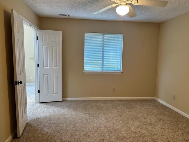 Building Photo - 2665 Windy Hill Pl