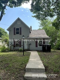 Building Photo - 1217 Oak St