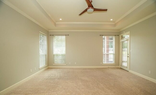 Building Photo - Beautiful, Spacious 4 bedroom Home for Rent!