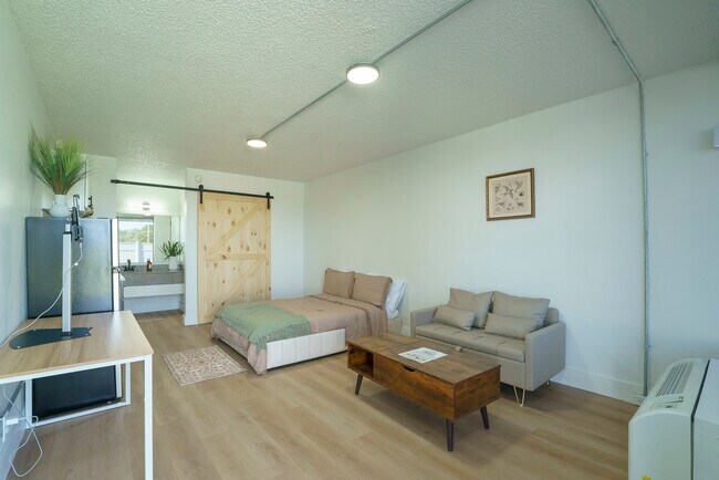 Building Photo - The Dels - Hazelwood