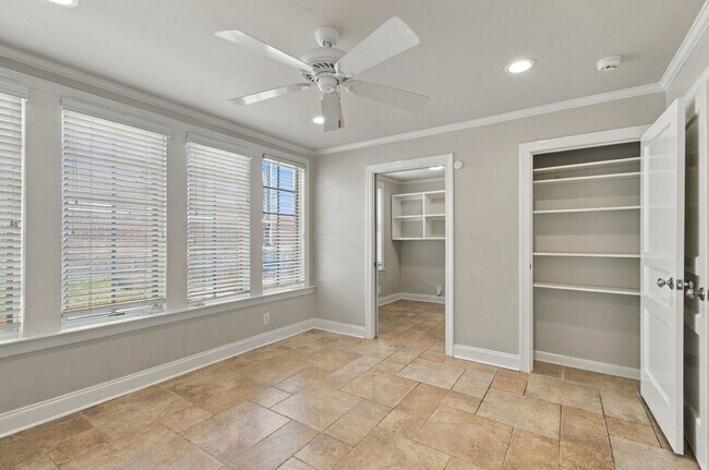 Building Photo - 2023 Galbraith Dr