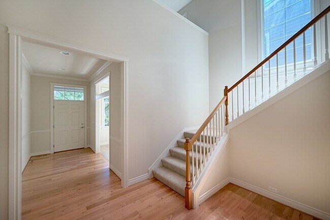 Building Photo - 3Bd/2.5Ba Redmond Home