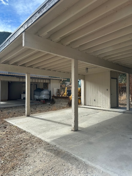 Building Photo - 103 Empire West Road