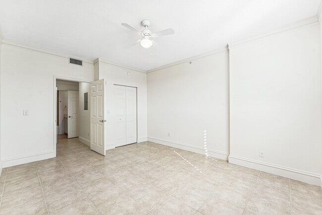 Building Photo - 233 S Federal Hwy