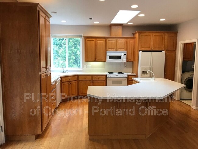 Building Photo - 18031 Chickaree Dr