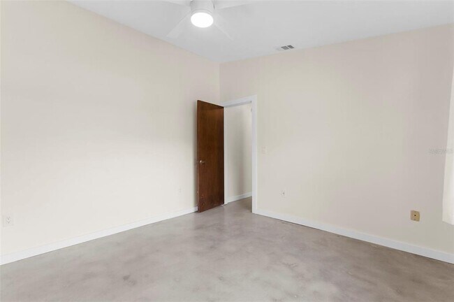 Building Photo - 4250 Marlowe Dr