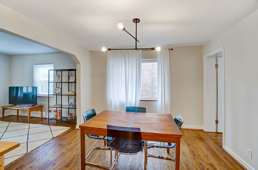 Building Photo - 531 Norway Ave