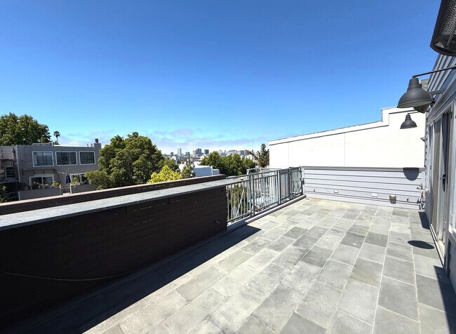 Building Photo - HUGE MODERN BRIGHT Potrero Hill Top Floor ...
