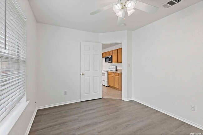 Building Photo - 3045 Pine Valley Dr