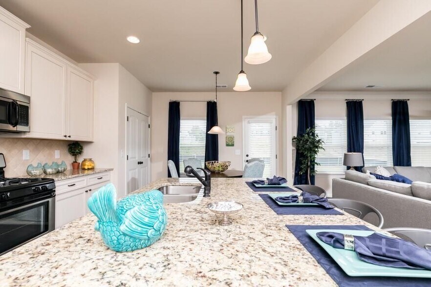 Building Photo - 1856 Hanover W Dr