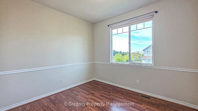 Building Photo - 6920 137th Pl SE