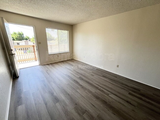 Building Photo - 1205 Kelso St