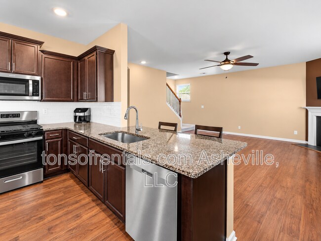 Building Photo - 141 Wheatfield Rd