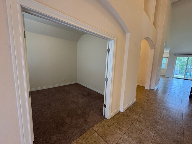 Building Photo - Make This Pflugerville Residence Your New Home!!