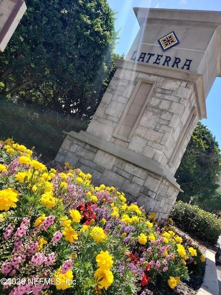 Building Photo - 945 Registry Blvd