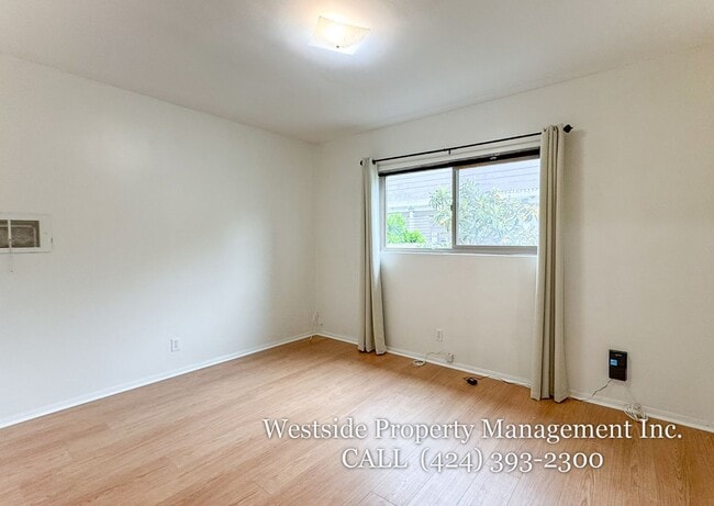 Building Photo - 4400 Vinton Ave