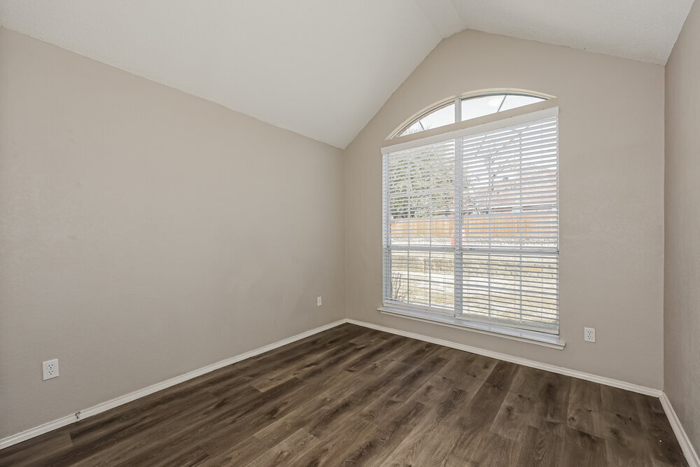 Building Photo - 1217 Sutters Way