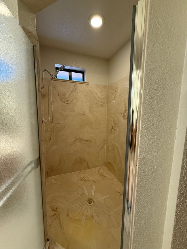 Building Photo - Desirable Uptown Sedona In the Orchards 3 ...