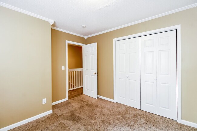 Building Photo - 4108 Sunbury Dr