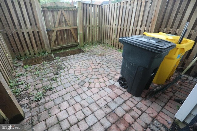 Building Photo - 1228 Needham Ct