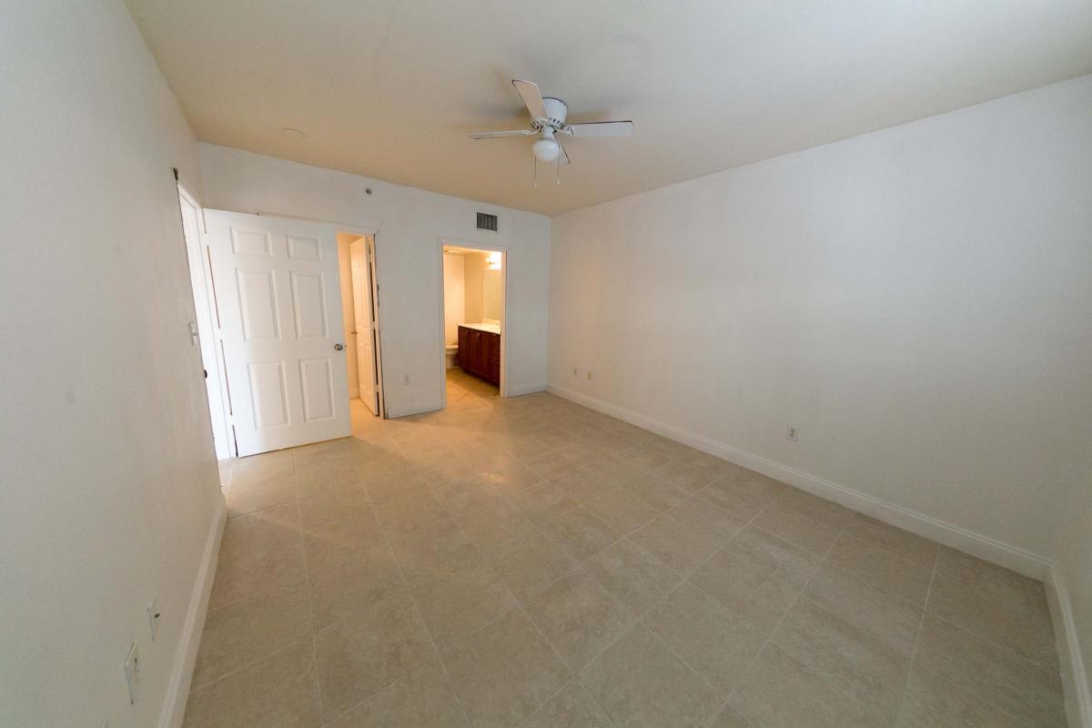 Building Photo - 6510 Emerald Dunes Dr