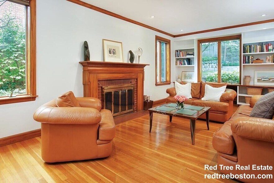 Building Photo - 75 Somerset Rd