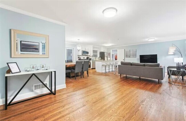 Building Photo - 2596 Dawn Dr