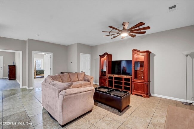 Building Photo - 2726 Brownsboro Rd