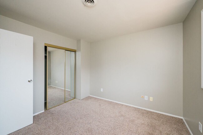 Interior Photo - East Shaffer Townhomes