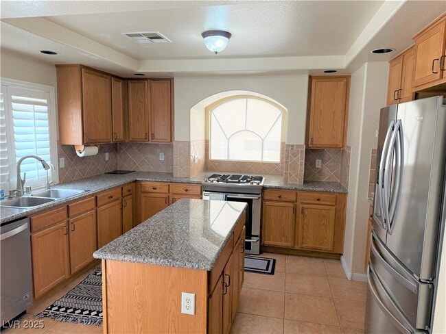 Primary Photo - 10780 Glacier Rapids Ct
