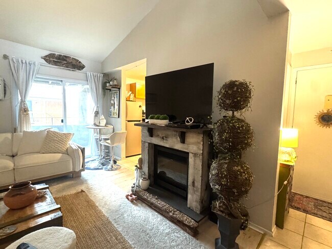 Building Photo - 137 Burgundy Hill Ln