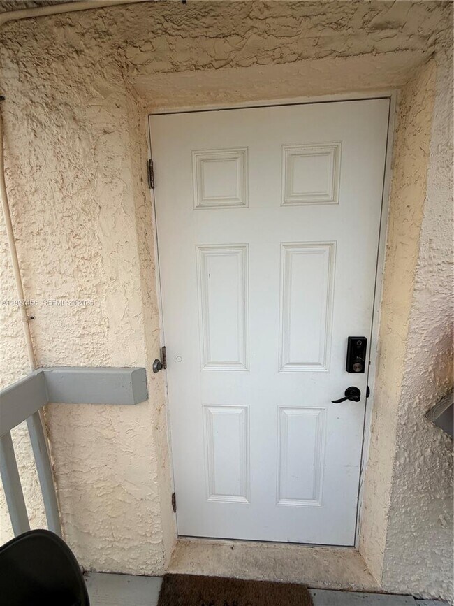 Building Photo - 2160 SW 17th St